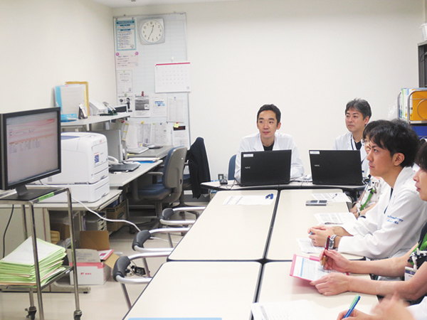 片山氏も参加するカンファレンス風景　画像