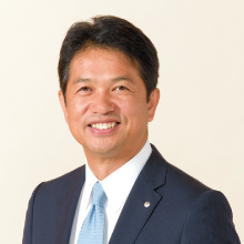 大井川　和彦氏