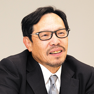 井川誠一郎氏